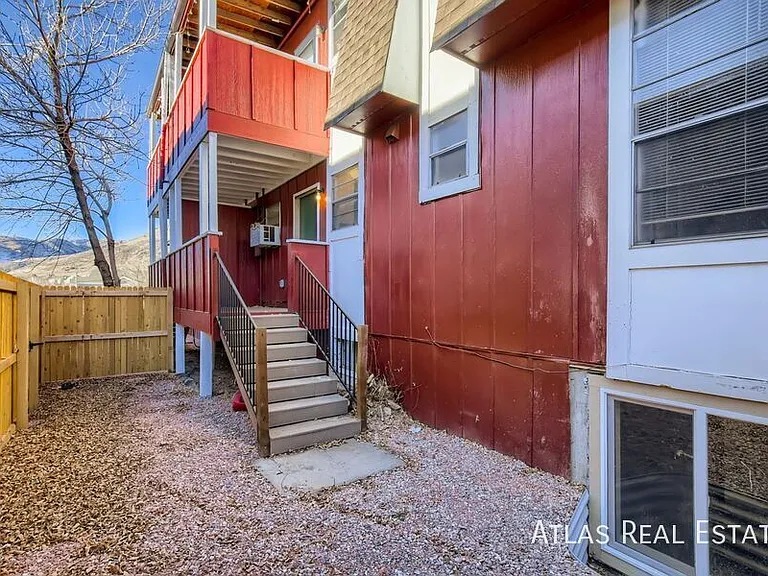 331 N Columbine St #D — Photo 10