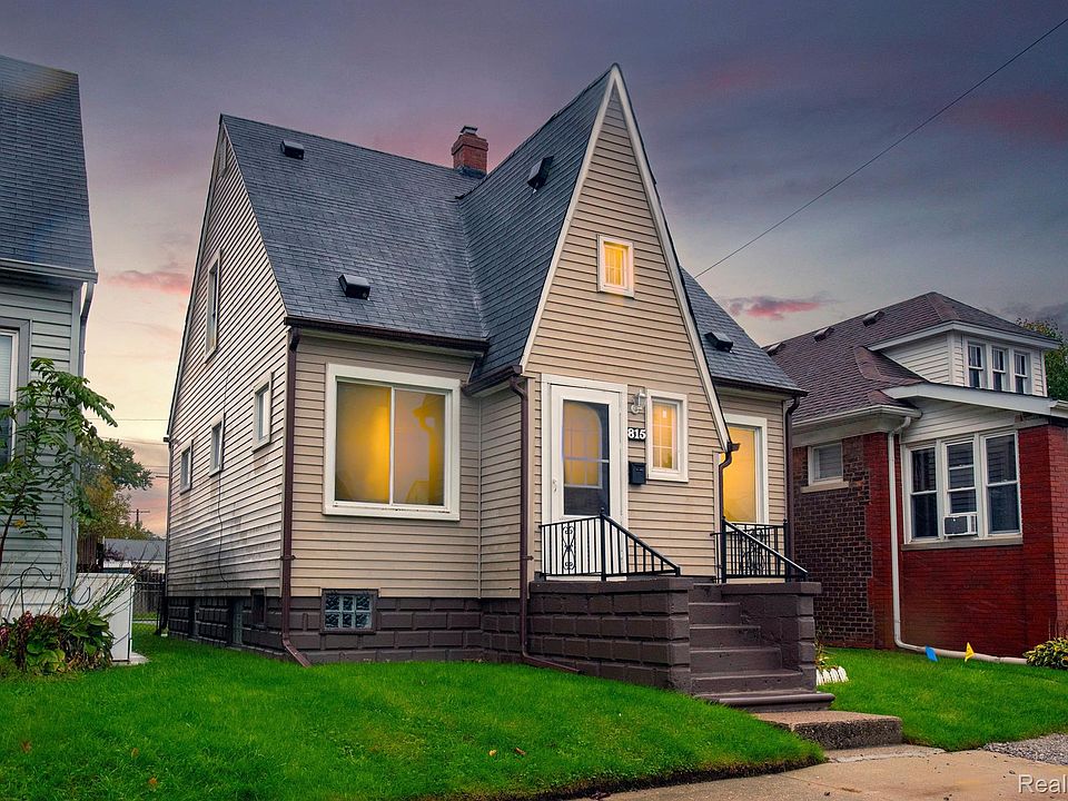 1st image of 815 Saint Johns St