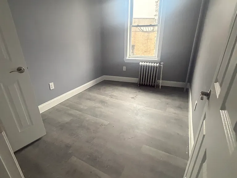 176 Broadway #6 — Photo 4