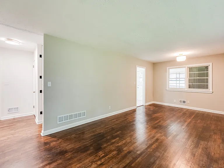 244 Mathews Cir SE — Photo 7