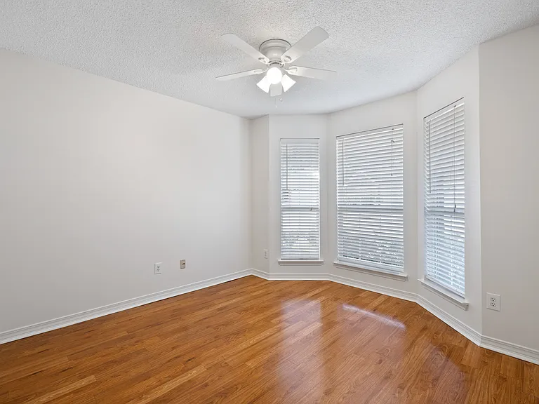 157 Cypress Ln — Photo 20