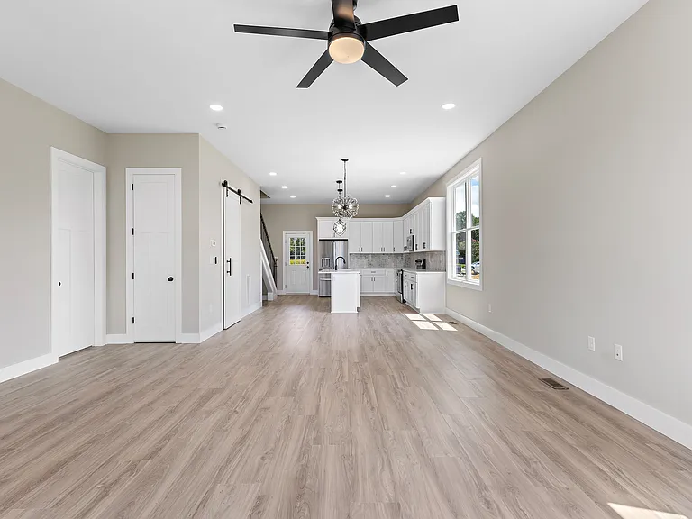 4529 Alliance Rd — Photo 8