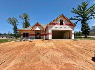 6838 Detonti Rd, Bauxite, AR 72011