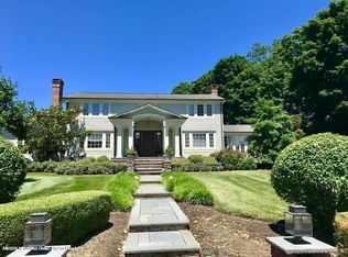 10 Pirates Cove Rd, Little Silver, NJ 07739