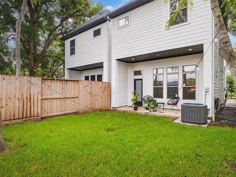 2607 Rosalie St — Photo 25