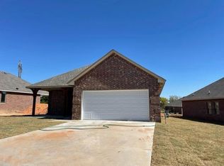 42 Timber Ln, Harrah, OK 73045