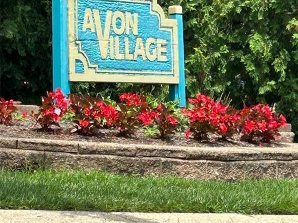 8 Avon Dr #Z