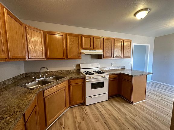3rd image of 1126 N Brown Ave