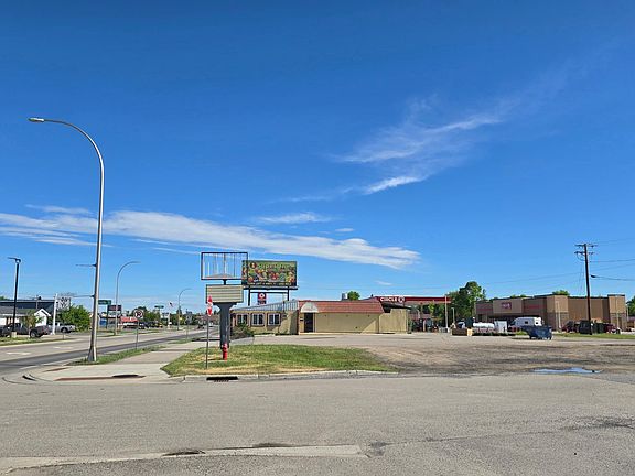 5th image of 1525 2nd Ave W