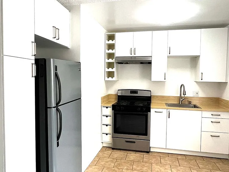 1236 Leighton Ave — Photo 4