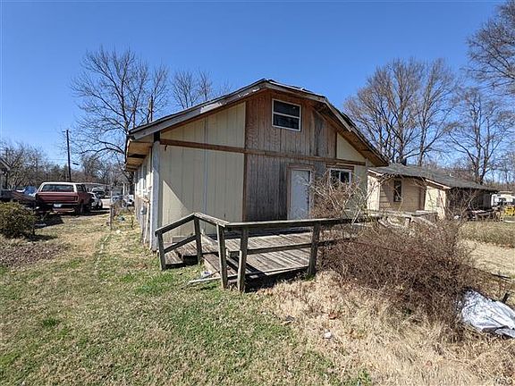 3rd image of 6 Queensbury Ct