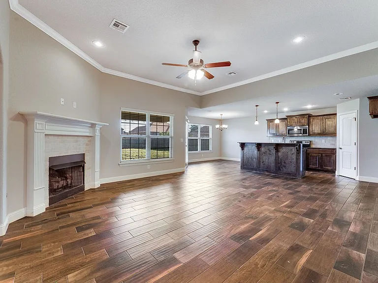 4204 SW Limestone Ave — Photo 3