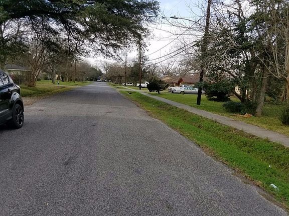 5th image of 313 Walthall Dr