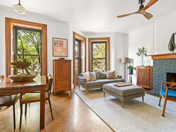 295 6th Avenue image 1 of 20