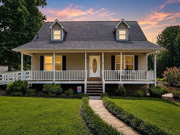 4th image of 631 Harris Creek Trl SW