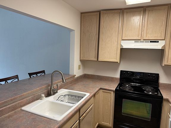 4th image of 537 Norlee St