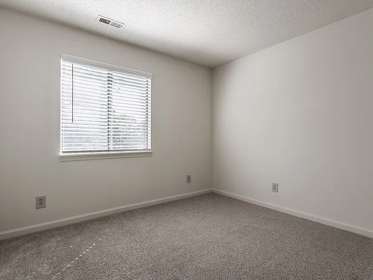 Bavarian Village Apartments — Photo 27