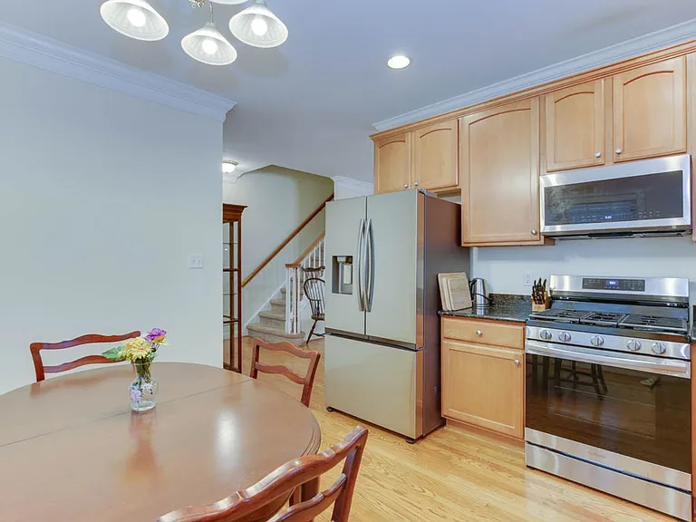 4609 Town Creek Dr — Photo 17
