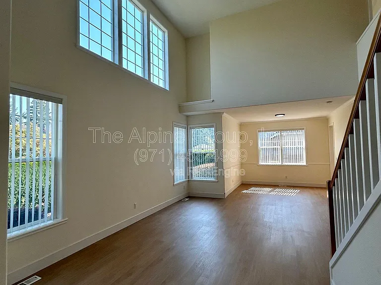 351 NW Kotrik Pl — Photo 12