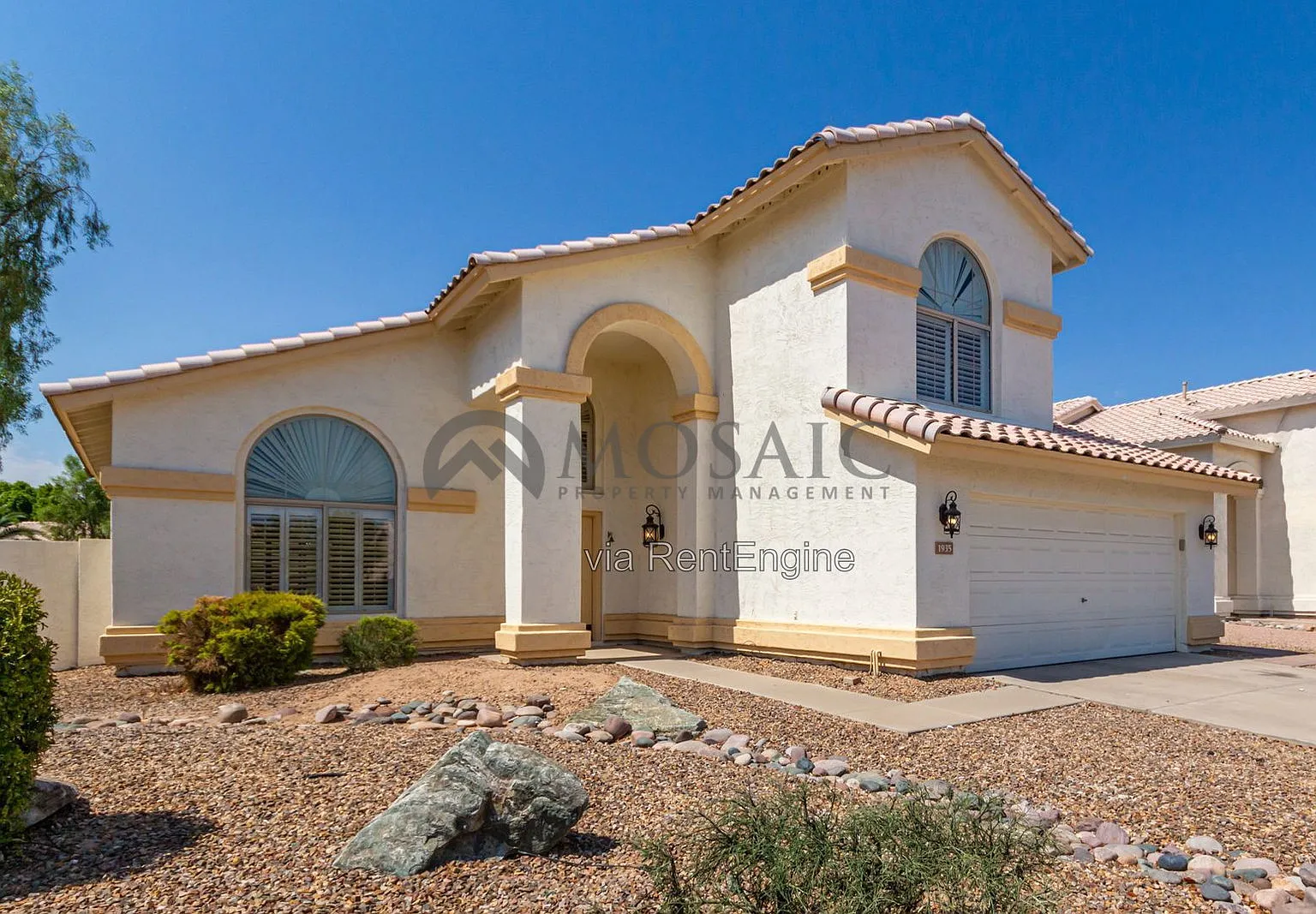 3 bed, 2.5 bath, 2337 sqft, $3,299 — Photo 3
