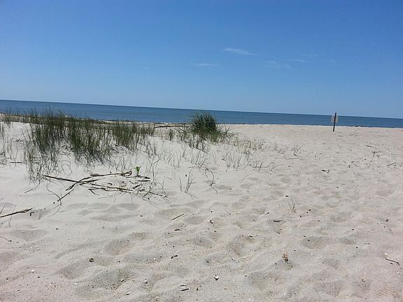 3rd image of L-30 NE 38th Street