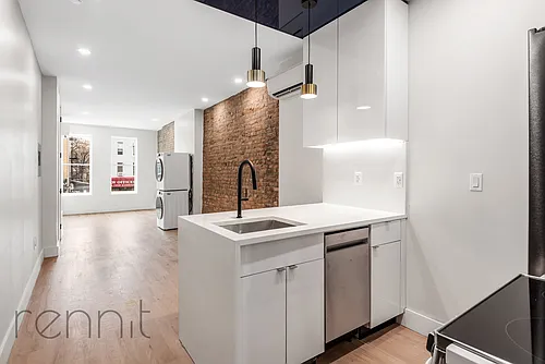 893 4th Ave #2A Photo 1