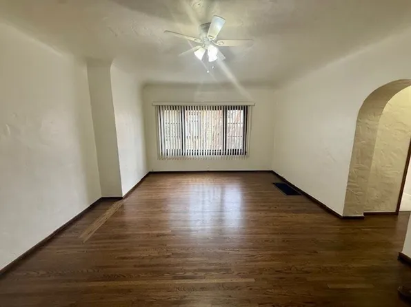 KGL5TH, 1844 E 5th St APT 4, Long Beach, CA 90802