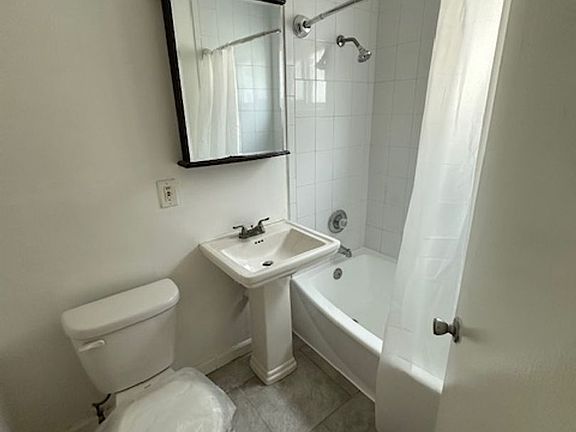 4th image of 11621 Darlington Ave APT 14