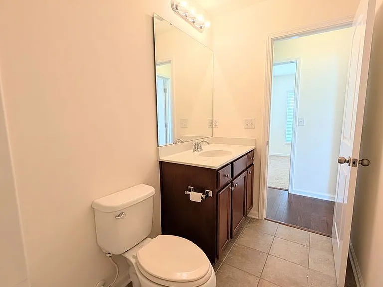 504 Cedar Lakes Dr — Photo 22