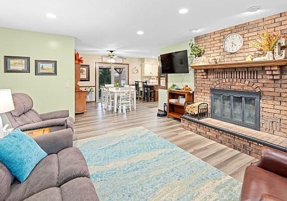 4th image of 2314 Brookwood Ln