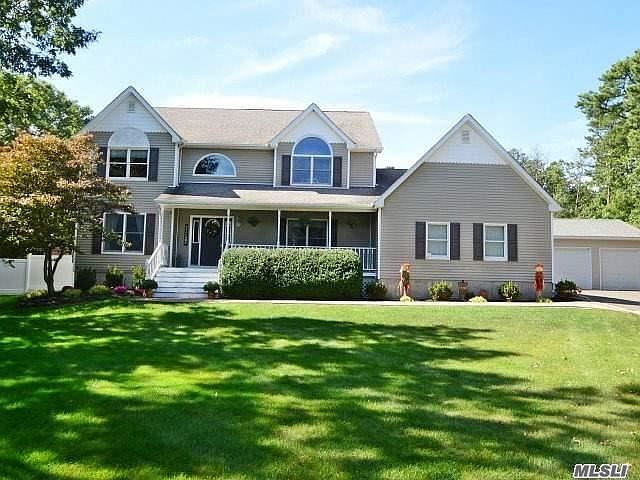 1st image of 24 Heritage Ln N
