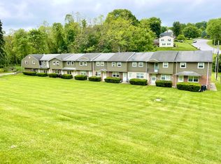 36 Pleasant St, Glen Rock, PA 17327