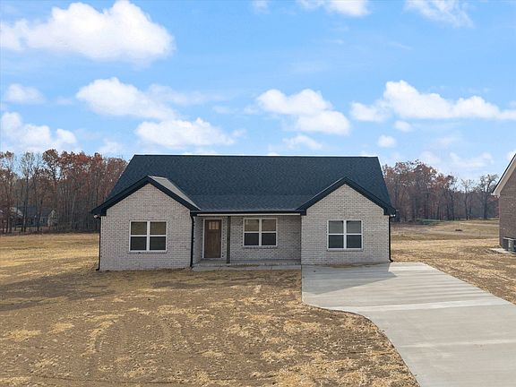 2nd image of 77 Dukes Park Rd