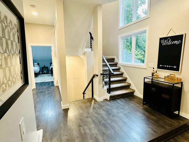 2607 Phoenix Hill Dr — Photo 3