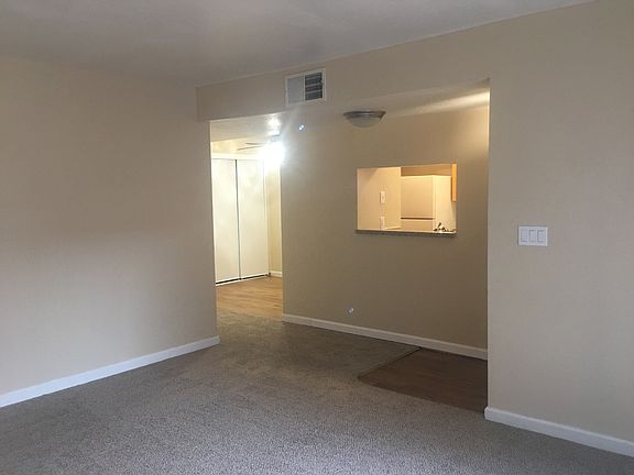 3rd image of 6250 Havenside Dr APT 1