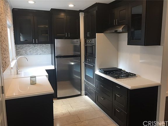 4th image of 3935 S Centinela Ave