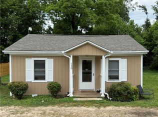 130 Marshall Ave, Seneca, SC 29678