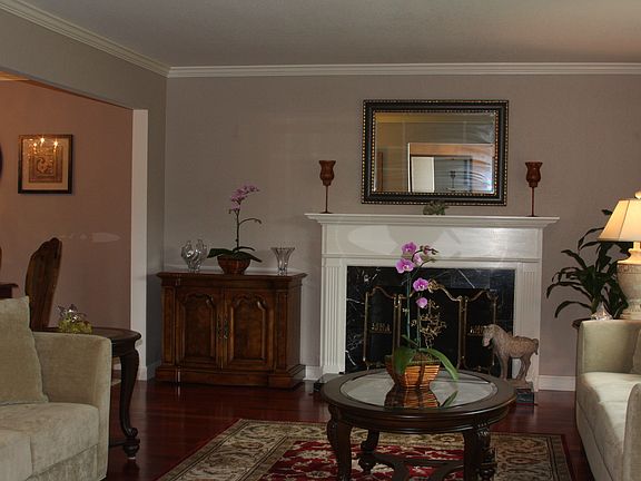 2nd image of 2731 Hallmark Dr