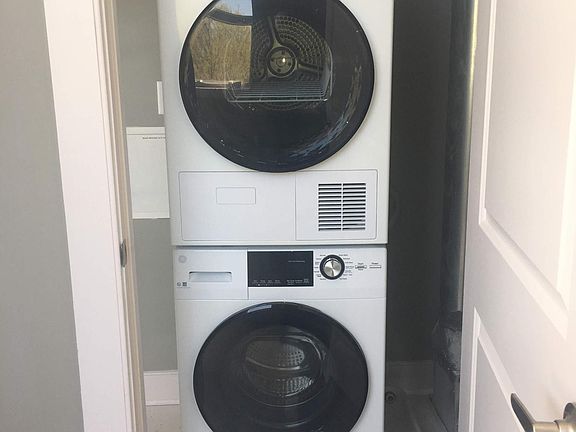 3rd image of 200 Claremont Ave #106