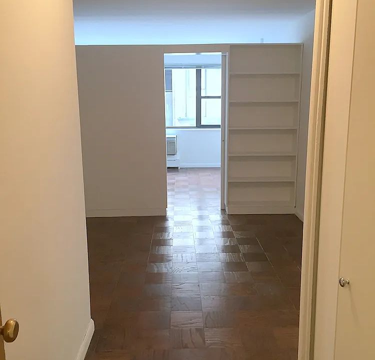 1st image of 330 E 46th St #2J*