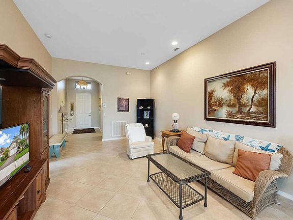 5th image of 10981 SW Dunhill Ct