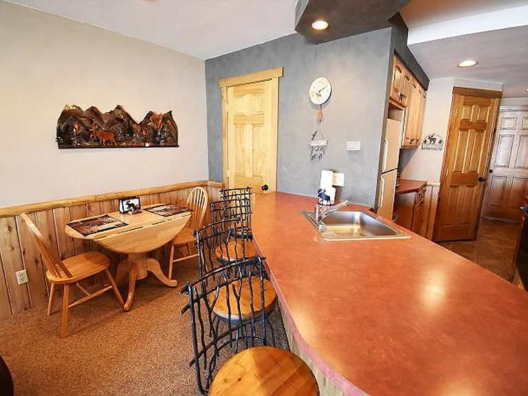 401 W La Bonte St #108 — Photo 6