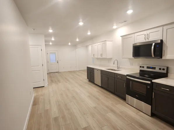 608 W Domanick Way #B, Saratoga Springs, UT 84045