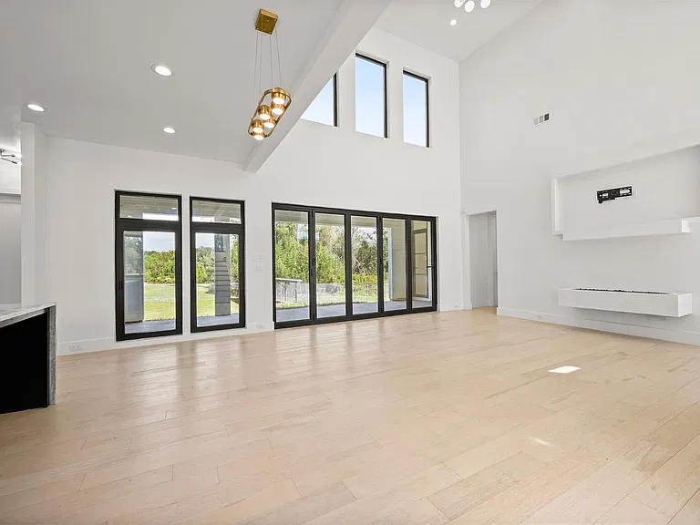 9825 Fawn View Dr — Photo 11