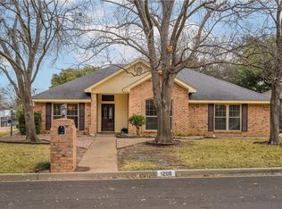1200 Mesa Verde Dr, Woodway, TX 76712
