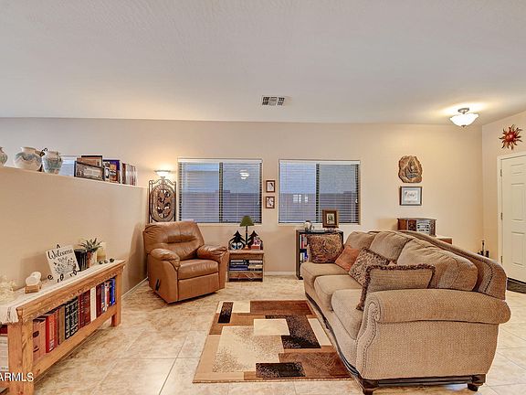 4th image of 216 W ATLANTIC Drive