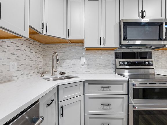 3rd image of 35 Mathews Avenue #20