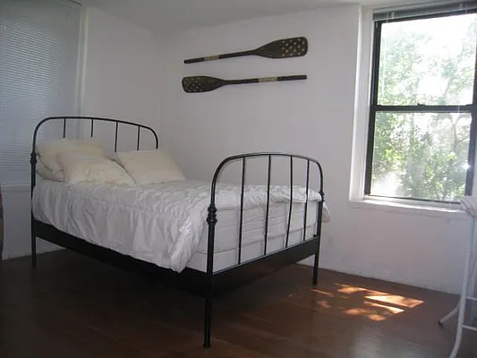 Rented by Alexiou Realty | media 3