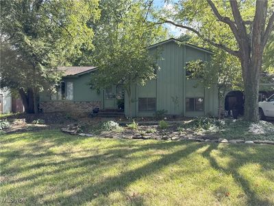 806 Valley Dr, Amherst, OH, 44001