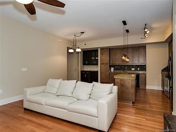 4th image of 4620 Piedmont Row Dr Unit 312